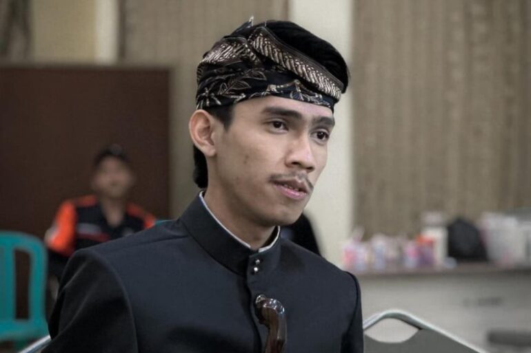 Arya Galih, Young Magetan Singer, Talented Dalang – Gentara