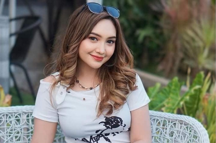Jihan Audy, East Java’s Young Dangdut Singer Shines – Gentara